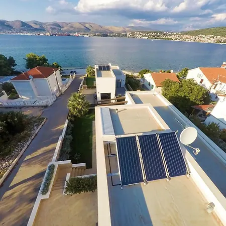 Seaside Luxury With A Swimming Pool Cove Duga, Ciovo - 24268 Vila