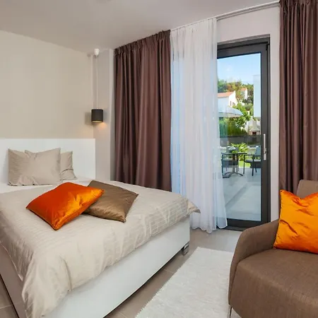 Seaside Luxury With A Swimming Pool Cove Duga, Ciovo - 24268 Villa *